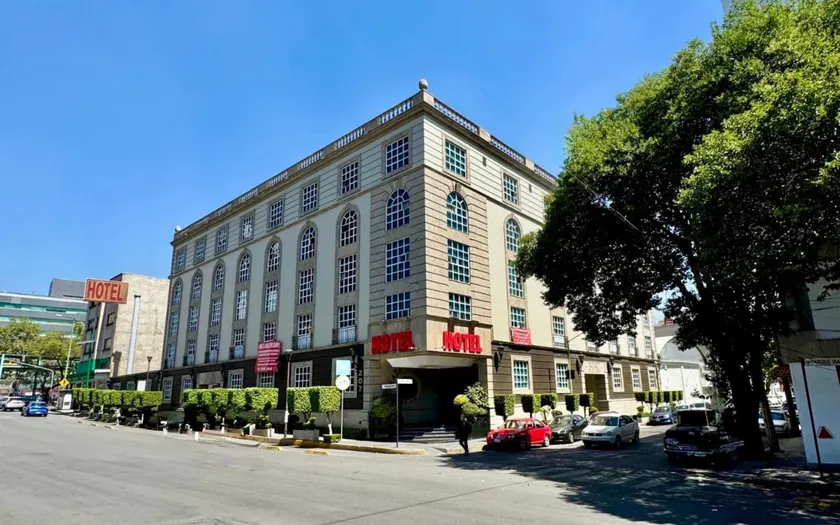 Hot Plaza Belices | Love Hotel | Solo Adultos - Image 1