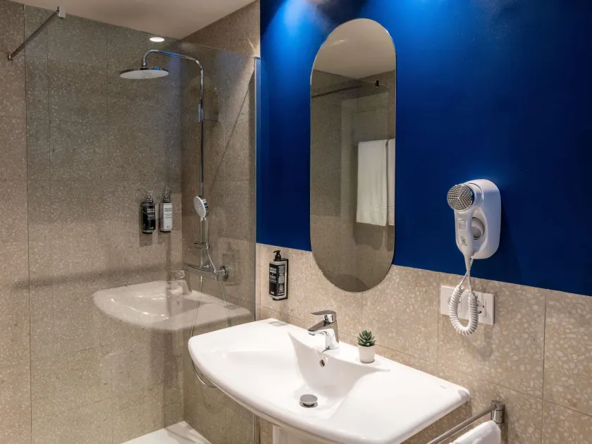 Ibis Styles Zaragoza Centro - Image 1