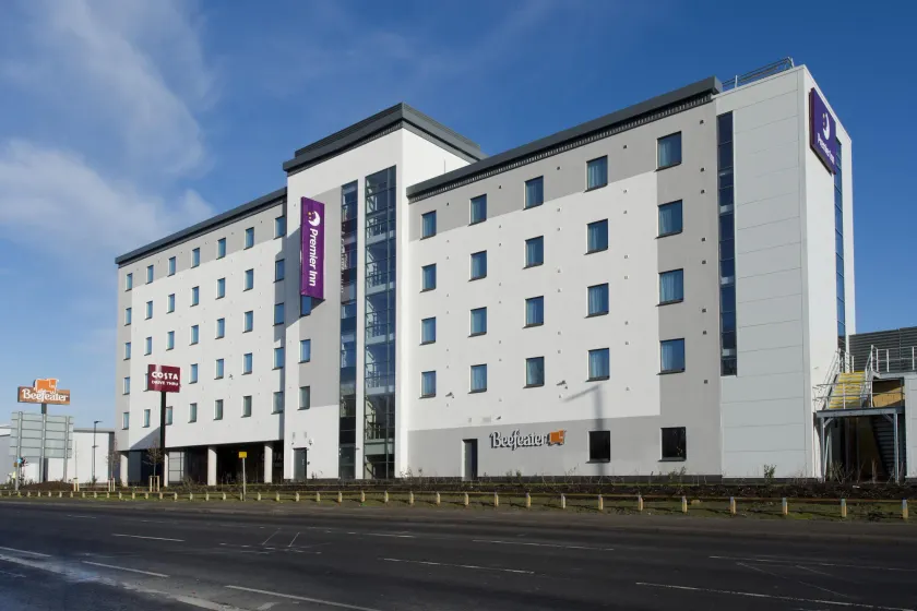 Premier Inn Reading Gateway - Image 1