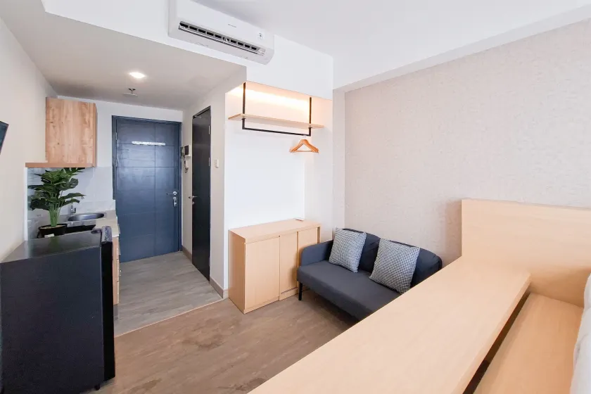 Trendy Studio At Collins Boulevard Apartment - Image 1
