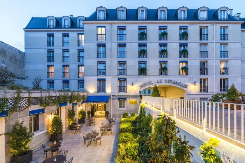 Hôtel Le Versailles - Image 1