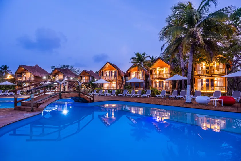 Hotel Isla del Encanto - Image 1