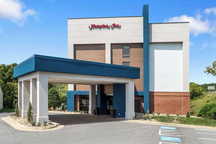 Hampton Inn Front Royal - Image 1