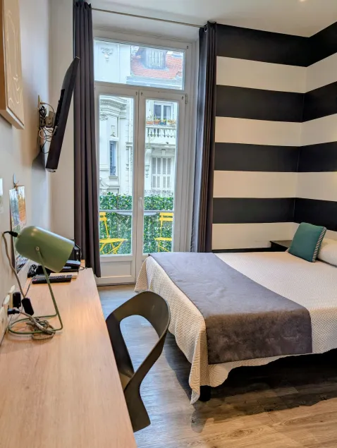 H33 Hôtel - Image 1