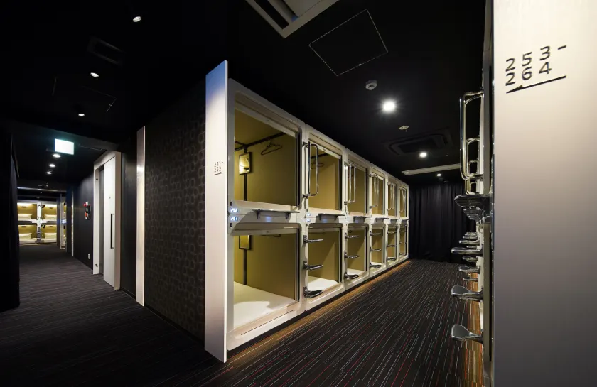 Tokyo Ariake Bay Hotel - Image 1