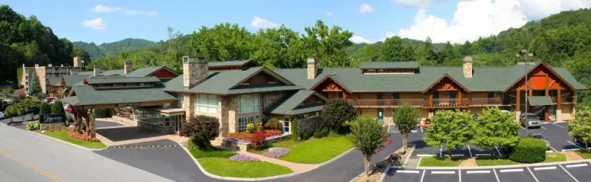 Greystone Lodge on the River - Image 1