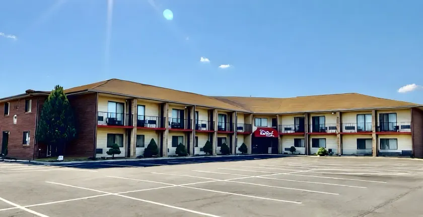 Red Roof Inn & Suites Newport - Middletown, RI - Image 1