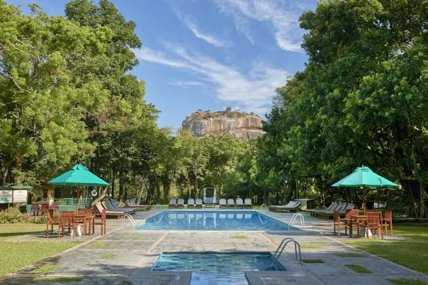 Hotel Sigiriya - Image 1