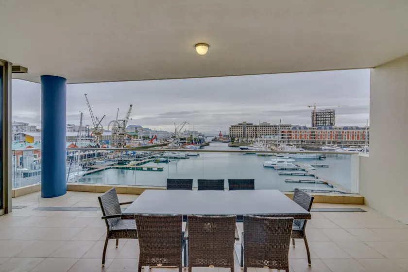 Mountain Marina Luxury Apartments - Image 1