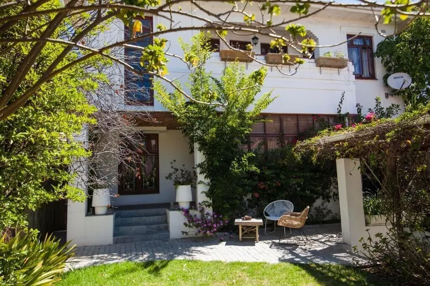 Number5 Guesthouse - Image 1
