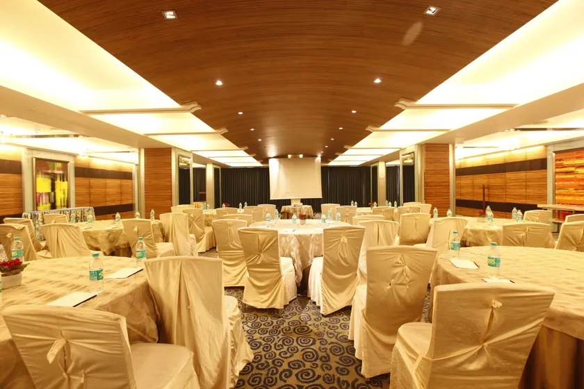 Mirage Hotel, Mumbai International Airport - Image 1