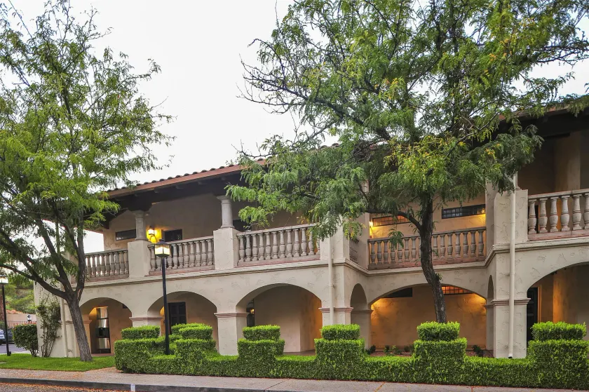 Los Abrigados Resort and Spa - Image 1