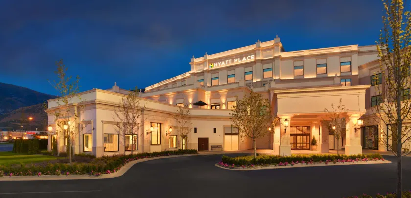 Hyatt Place Salt Lake City Farmington Station Park - Image 1