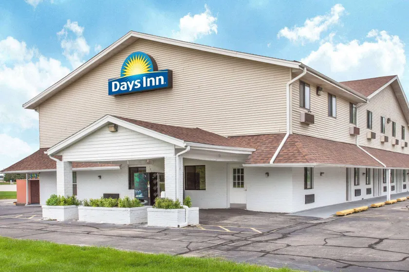 Days Inn by Wyndham Farmer City - Image 1