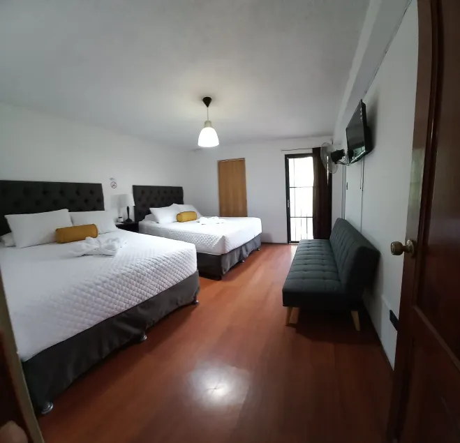 Global Airport Inn - Image 1