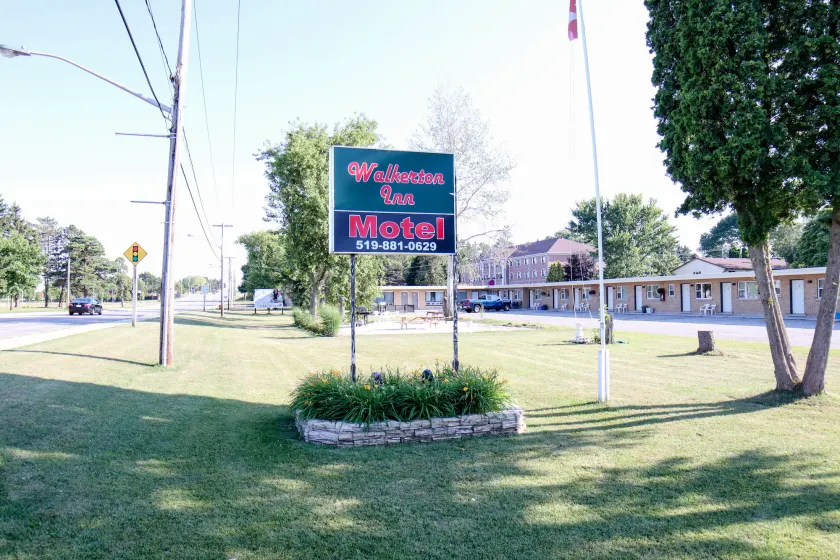 Walkerton Inn Motel - Image 1
