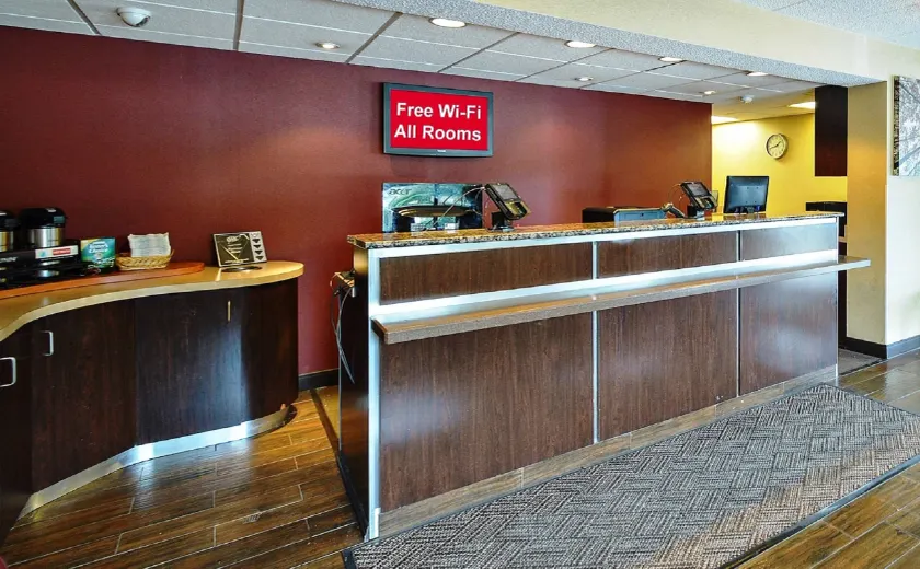 Red Roof Inn Louisville East - Hurstbourne - Hall