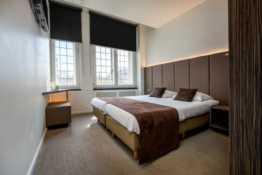 Hotel Central - Image 1