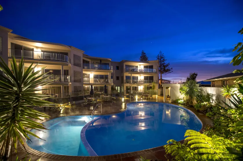 The Reef Beachfront Apartments - Image 1