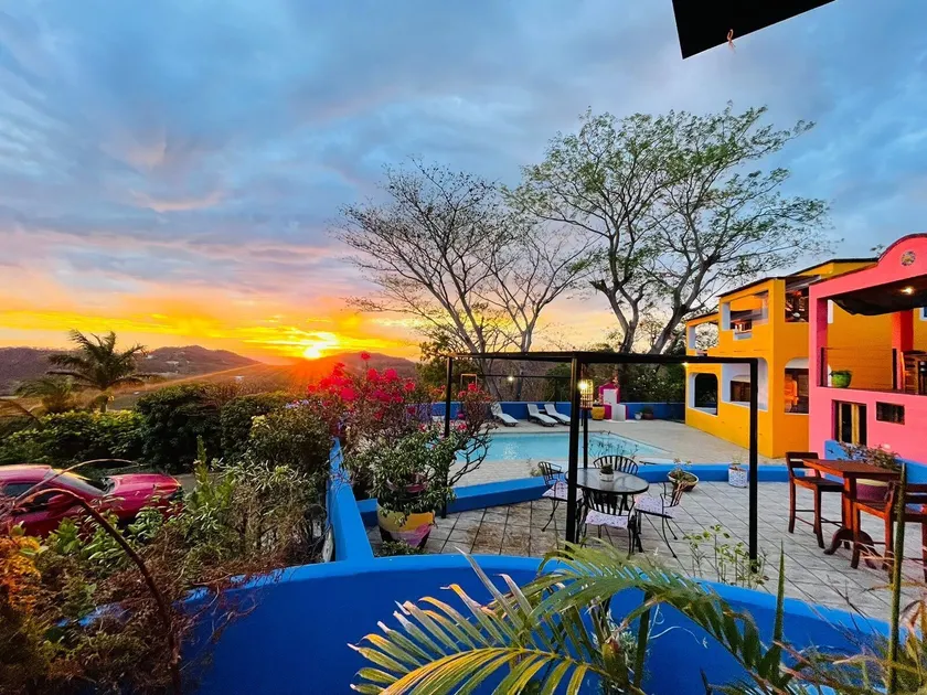 El Jardin Hotel & Restaurant - Image 1