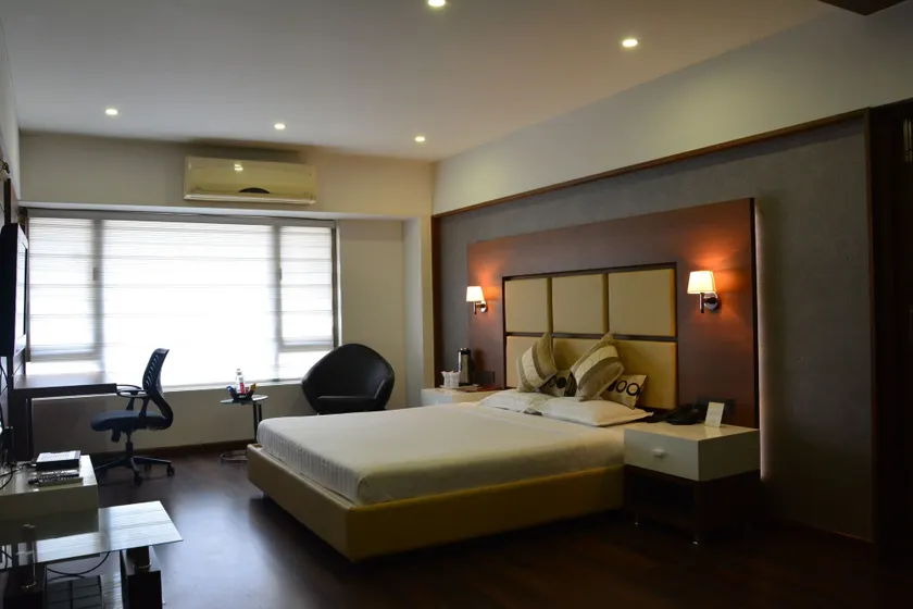 Hotel Platinum Residency - Image 1