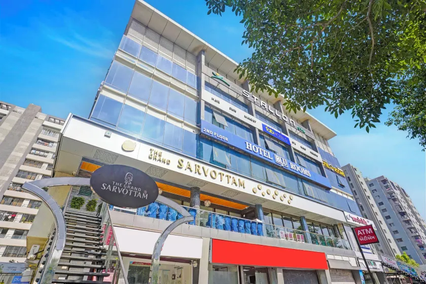 Fabhotel Blu Rooms - Image 1
