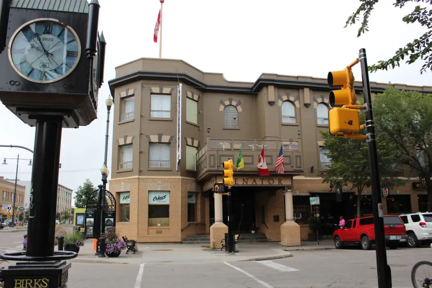 Hotel Senator - Image 1