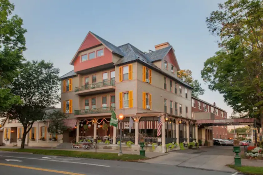 The Inn at Saratoga - Image 1