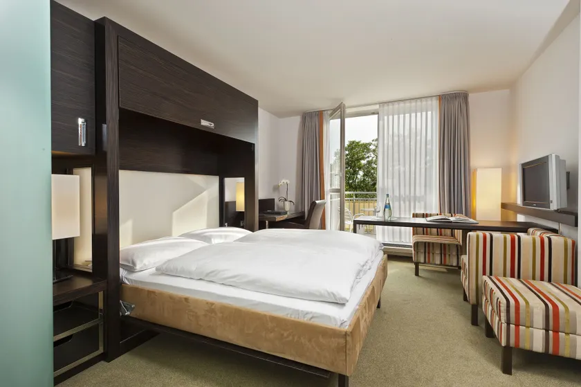 City Hotel Dresden Radebeul - Image 1
