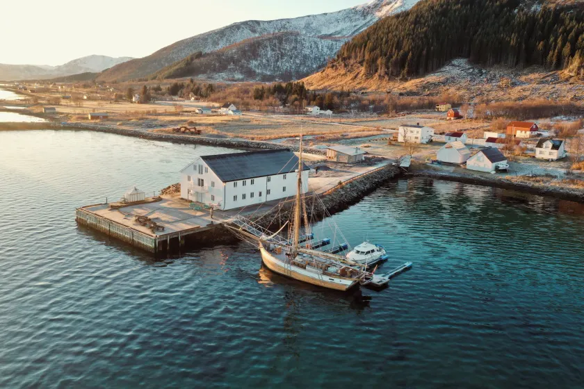 Arctic Ocean Lodge  - Image 1