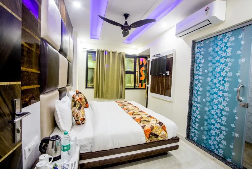 Hotel Harsha International - Room