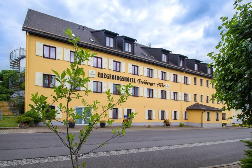 Erzgebirgshotel Freiberger Höhe - Image 1
