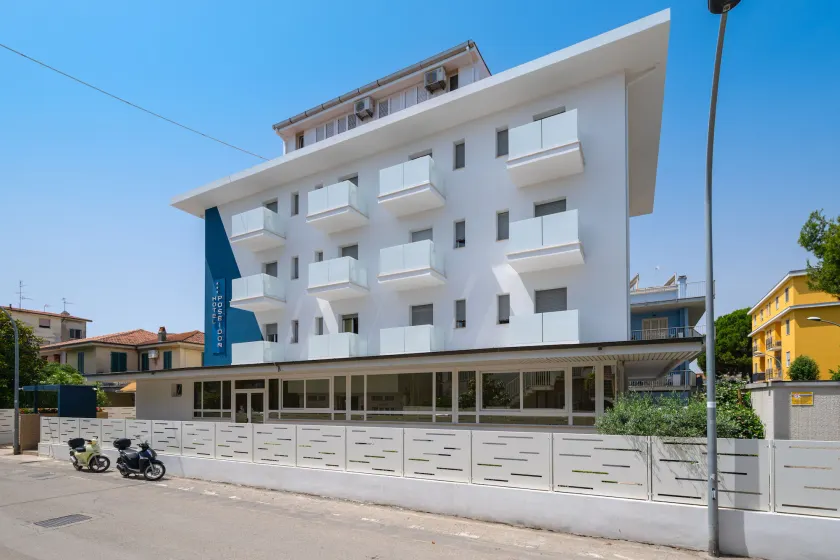 Hotel Poseidon e Nettuno - Image 1