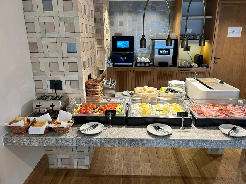 Aparthotel Craiova - Image 1