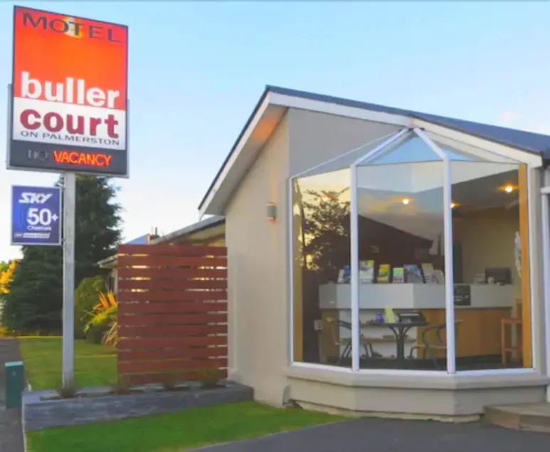 Buller Court on Palmerston - Image 1