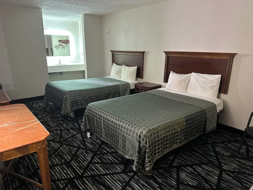 Heritage Inn - Image 1