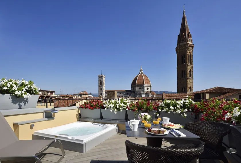 San Firenze Suites & Spa - Image 1