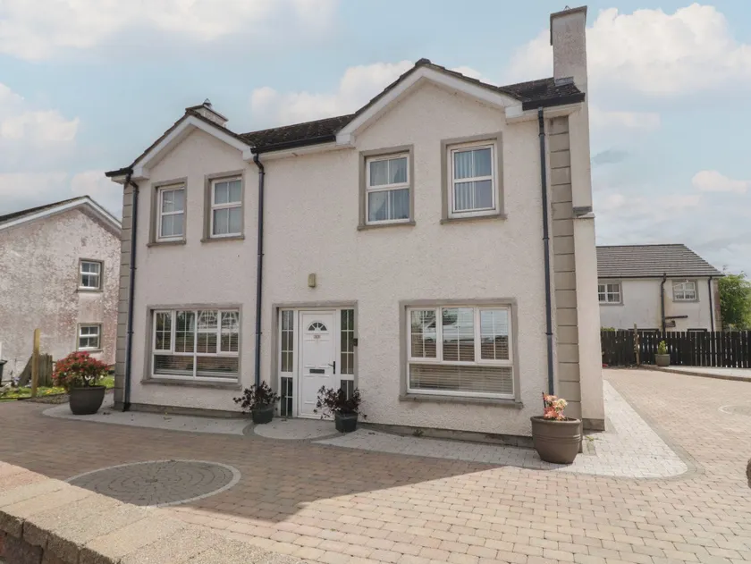 Donagh Cross Town House - Image 1