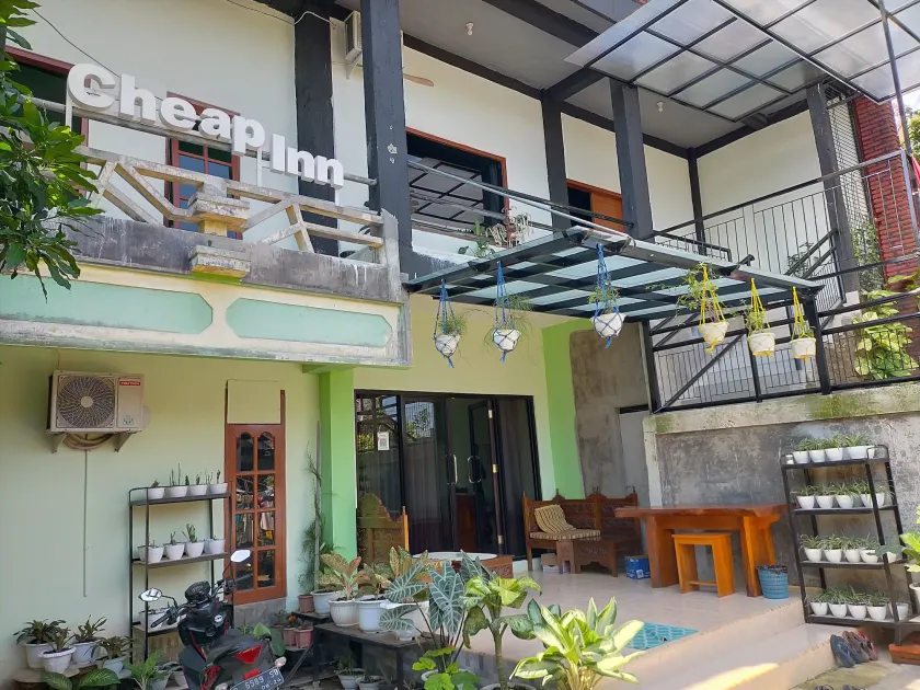 Cheap Inn Banyuwangi - Image 1