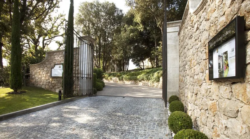 Hôtel Les Mas du Grand Vallon Mougins - Image 1