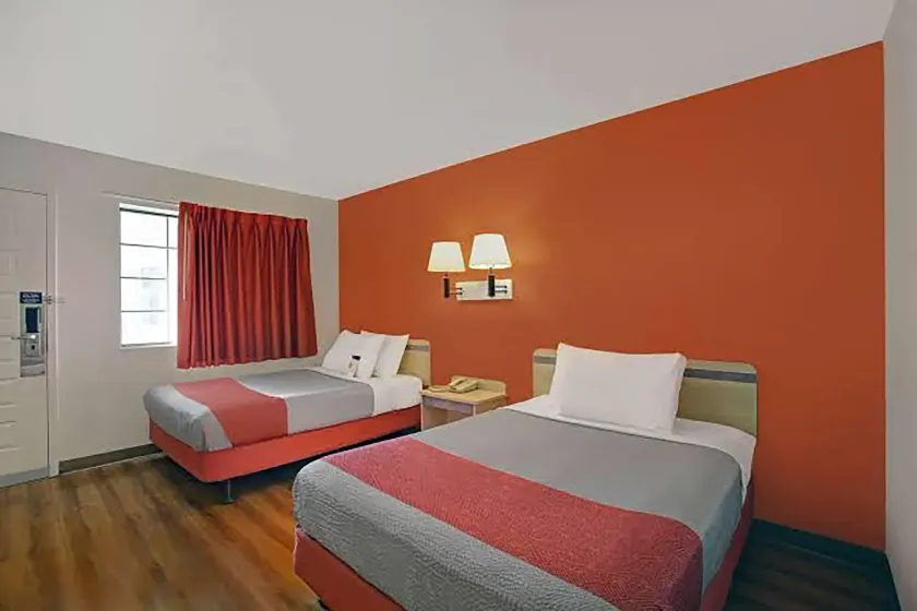 Super 8 by Wyndham Livermore - Image 1