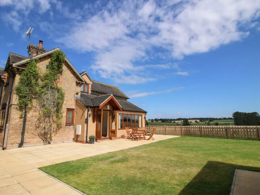 Ellenhall Farm Cottage - Image 1