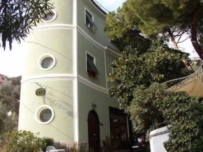 Hotel Pensione Moderna - Image 1