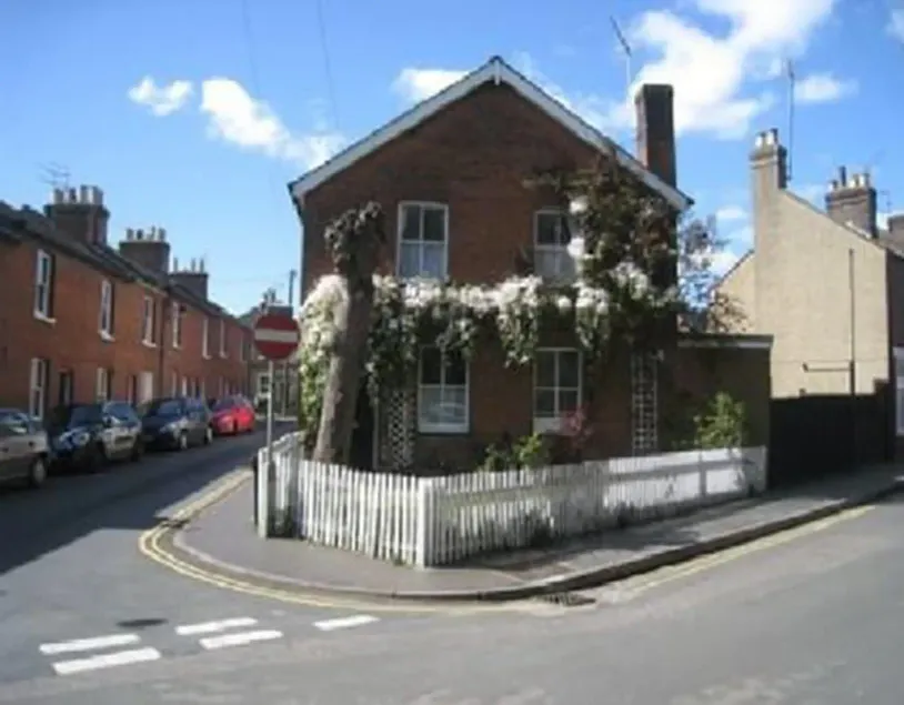 KEYFIELD TERRACE SERVICED APARTMENTS - Image 1