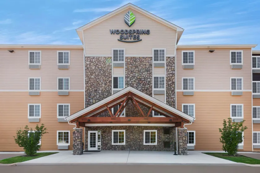 WoodSpring Suites Chattanooga - Image 1