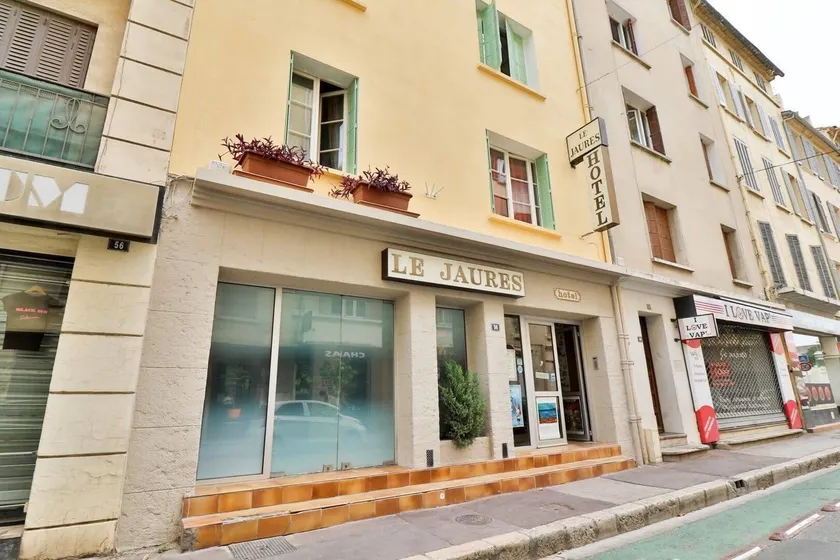 Hôtel Jaurès - Image 1