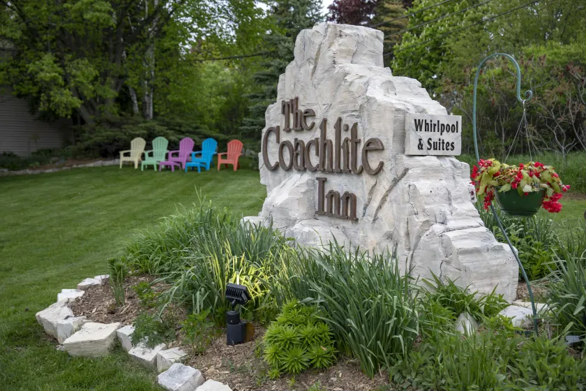 Coachlite Inn - Image 1
