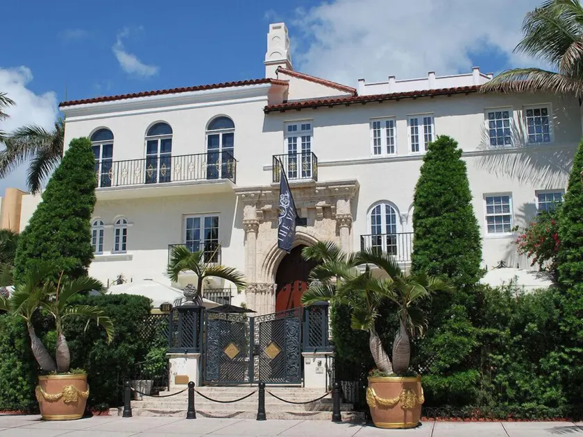 The Villa Casa Casuarina - Image 1