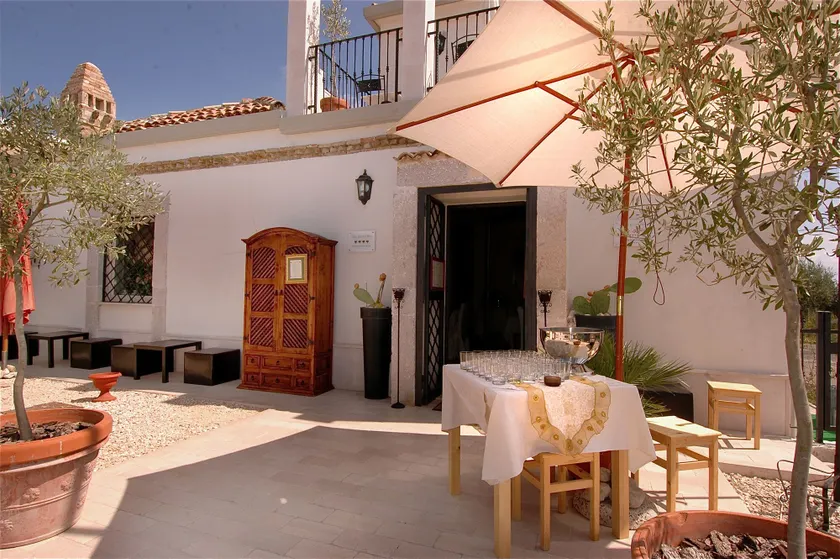 The Olive Inn - Image 1