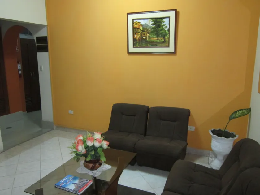 Hotel PLAZA - Trujillo - Lobby sitting area